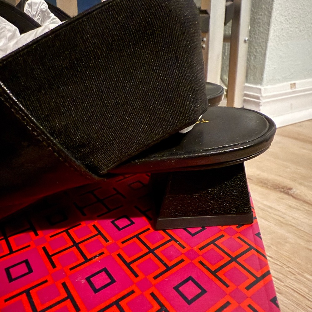 Tory Burch Elasticated Slingback Mules in Perfect Black - Picture 5 of 10
